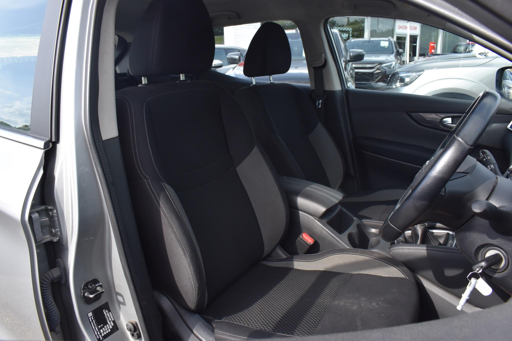 Qashqai - 1.3 DIG-T Acenta Premium Euro 6 (s/s) 5dr - Image 21