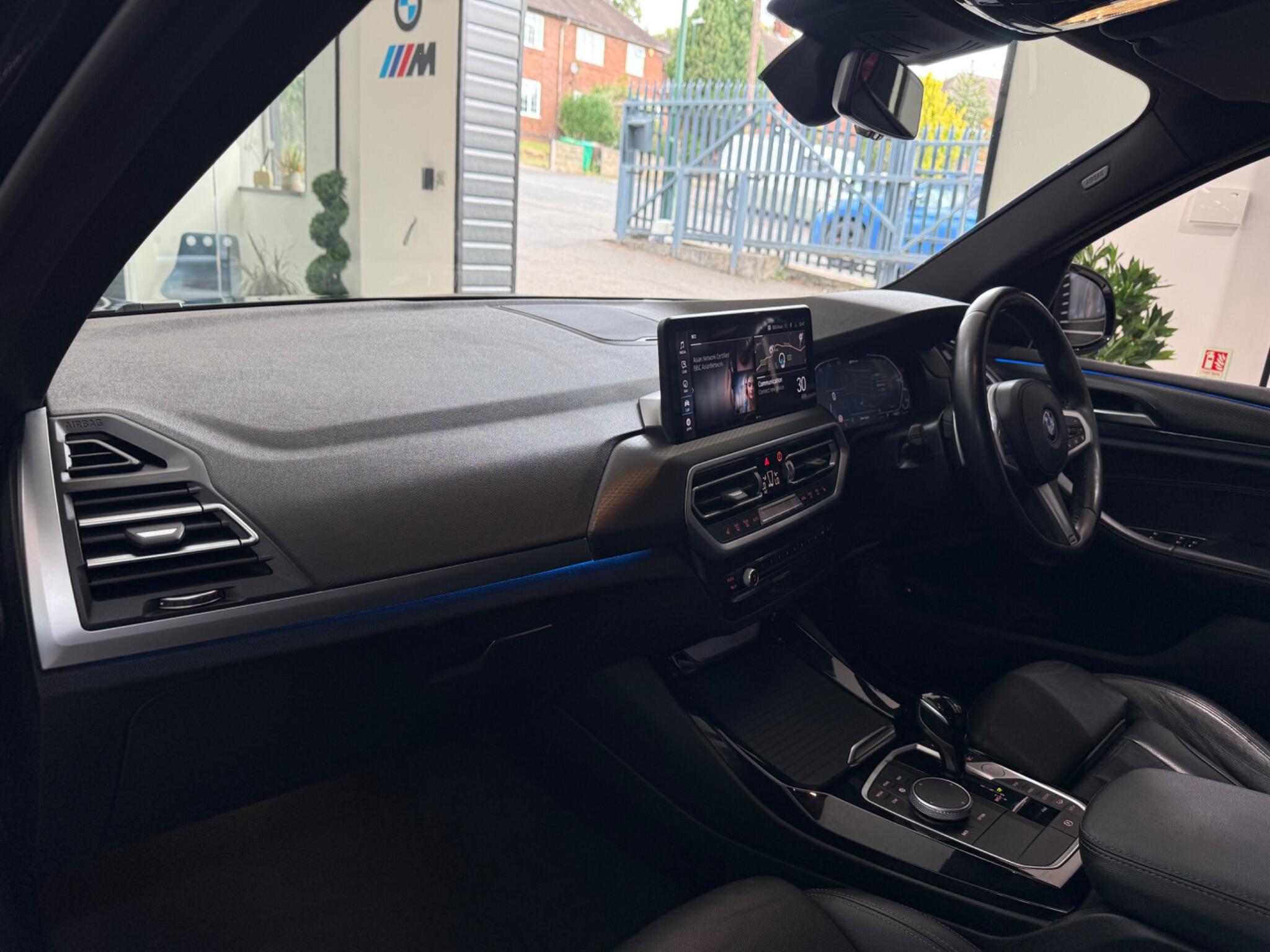 BMW X3 view 34