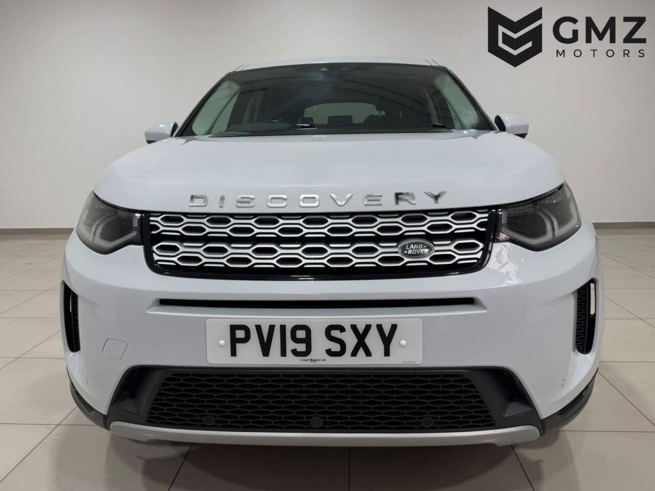 Land Rover Discovery Sport view 2