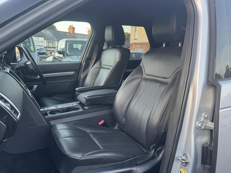 Land Rover Discovery 3 view 32