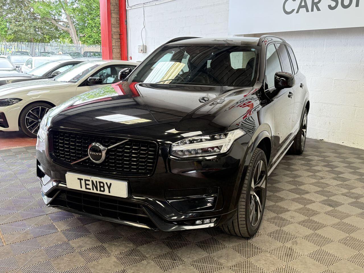 Volvo XC90 view 5