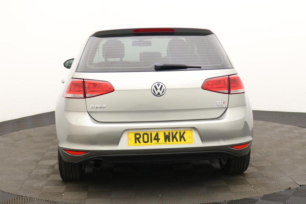 Volkswagen Golf view 6