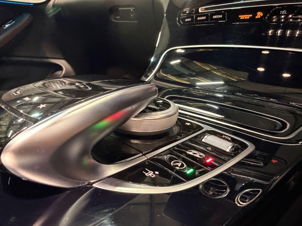 Mercedes-Benz C Class view 25