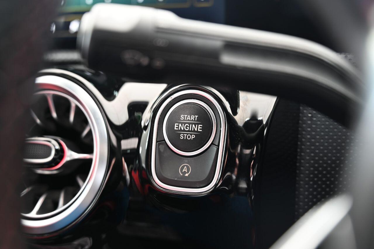Mercedes-Benz Cla view 21