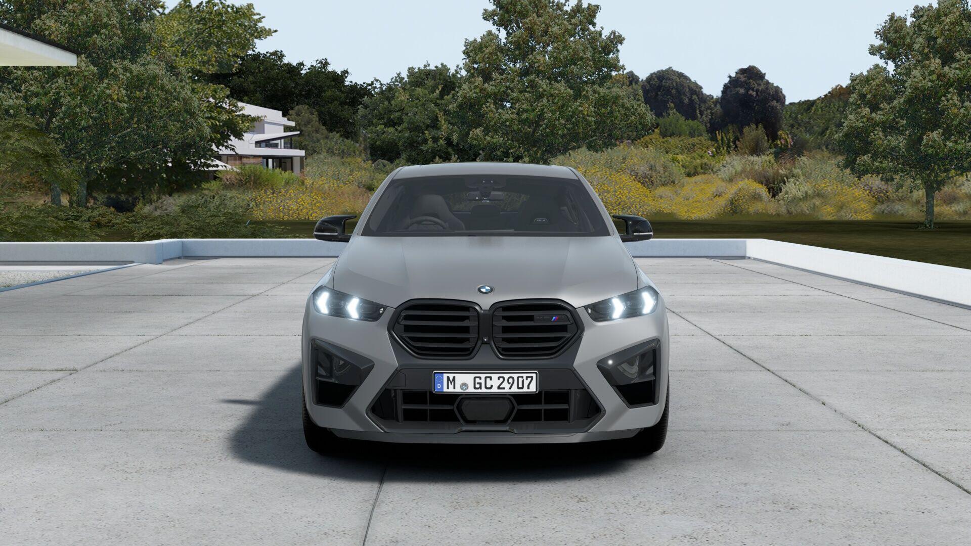 BMW X6 M view 2