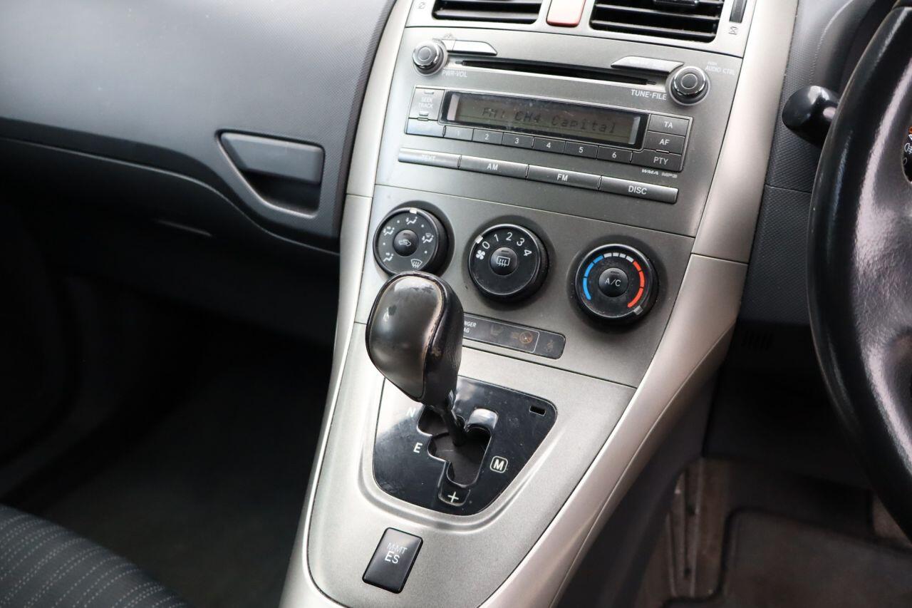 Toyota Auris view 10