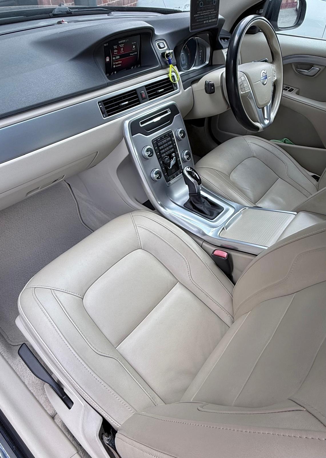 Volvo S80 view 81