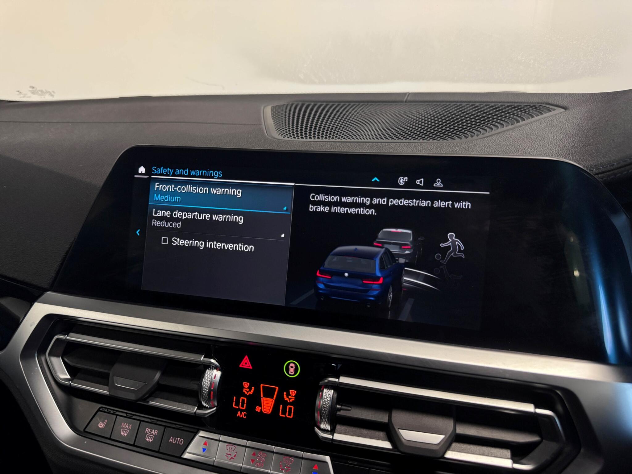 BMW 3 Series view 54