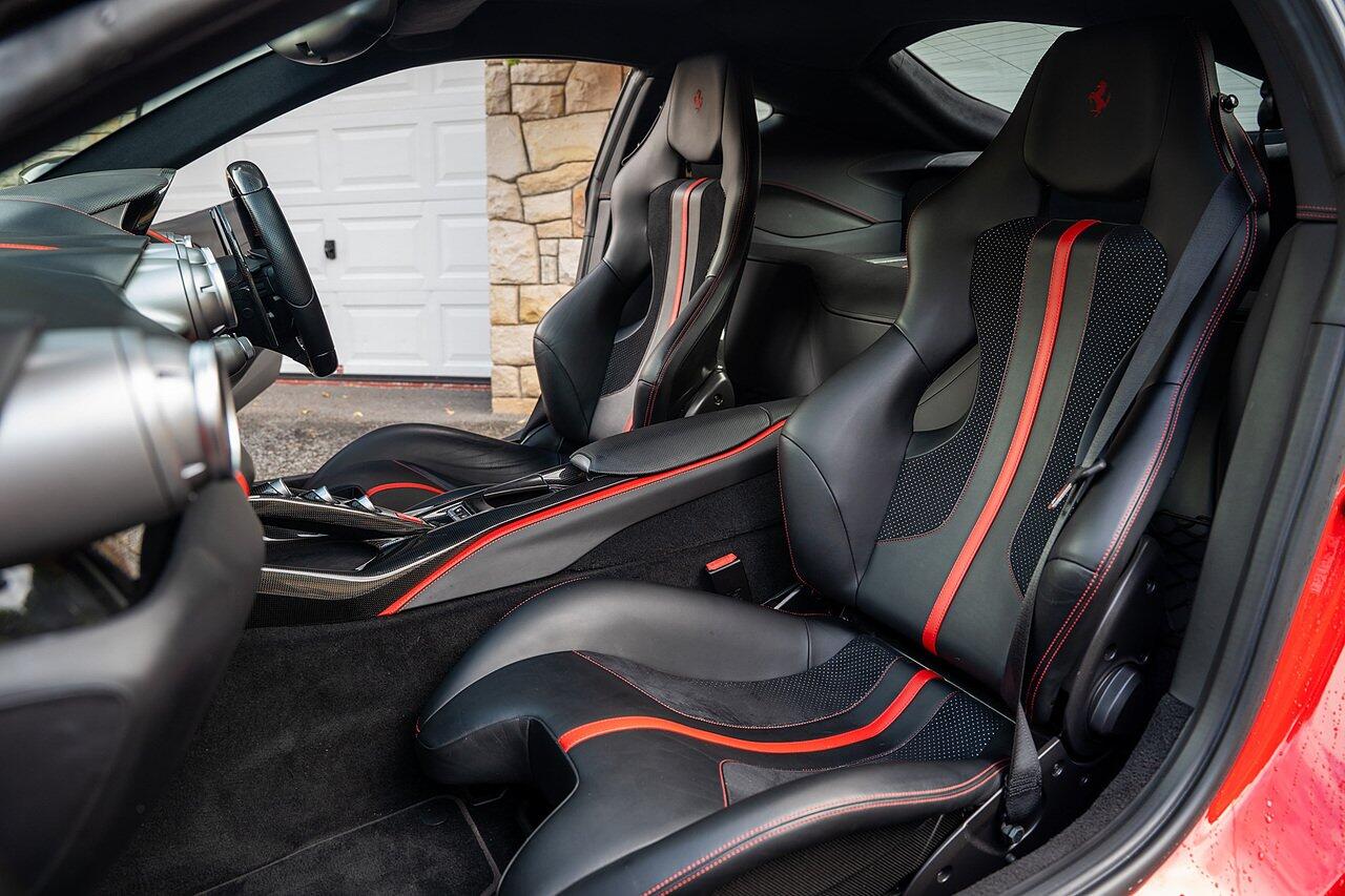Ferrari 812 view 85