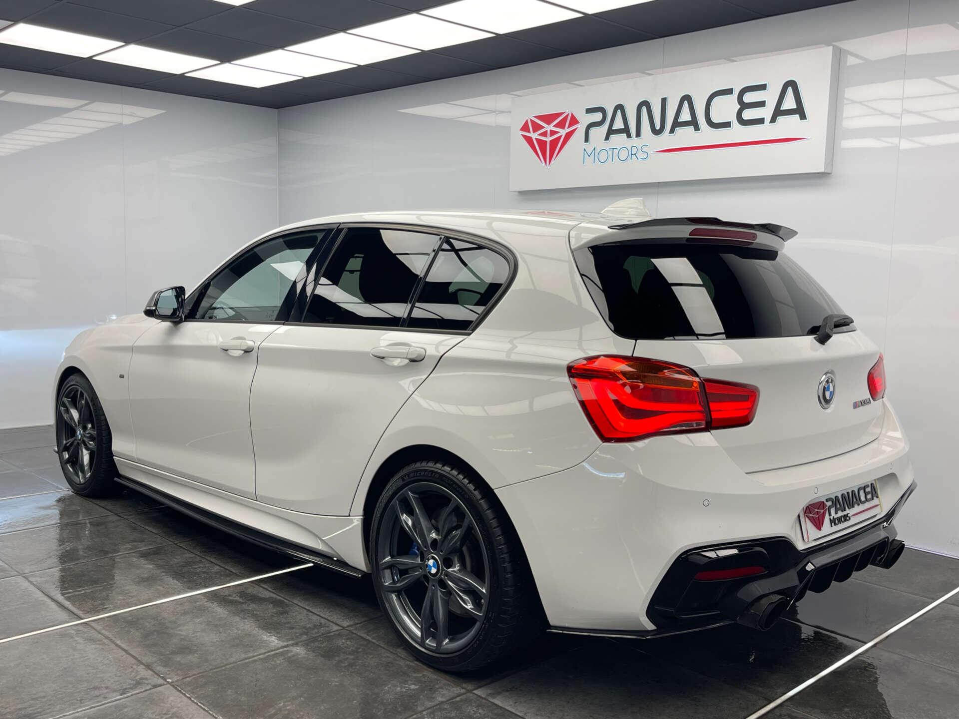 BMW 1 Series view 34