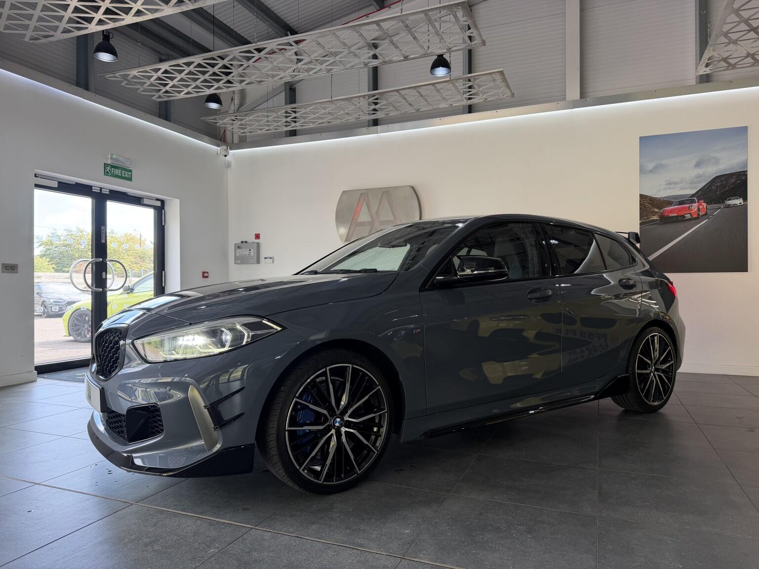 BMW 1 Series view 4