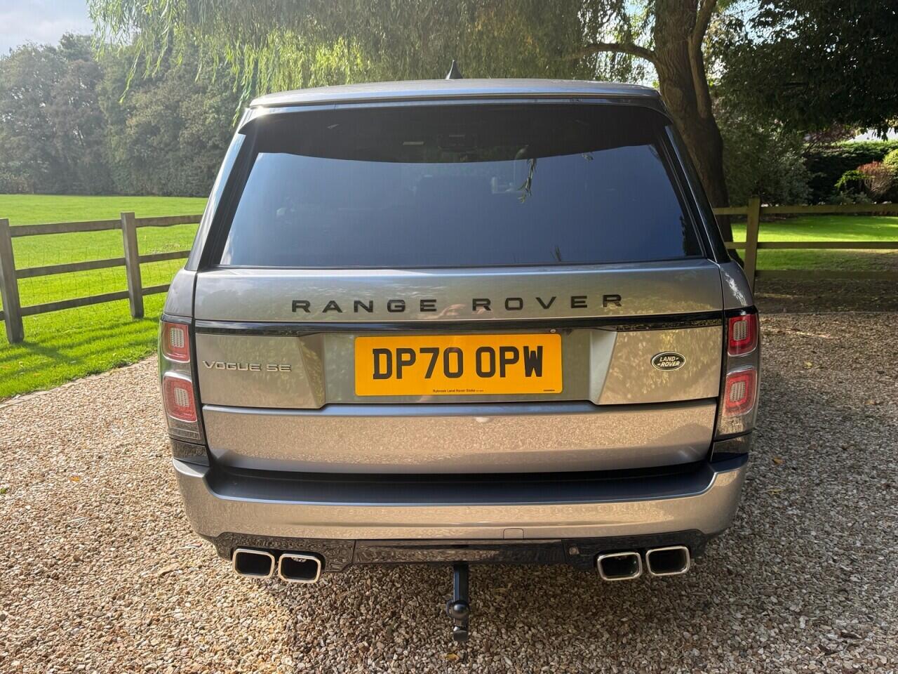 Land Rover Range Rover view 32