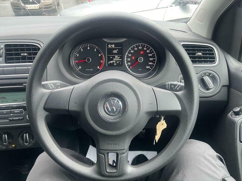 2011 Volkswagen Polo image 39