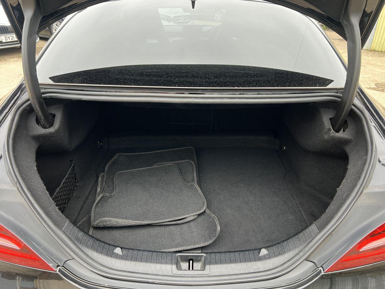 Mercedes-Benz Cla view 9