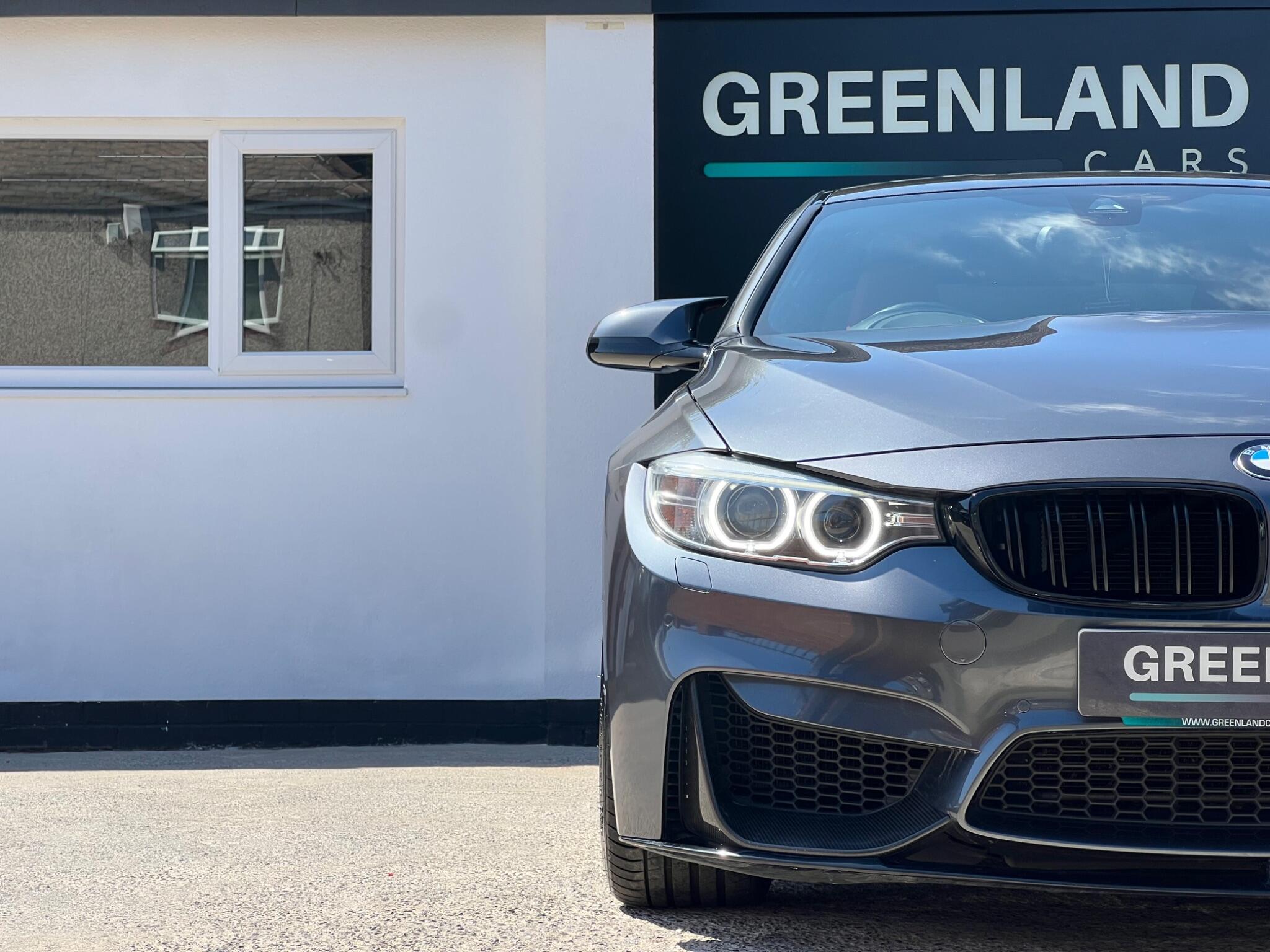 BMW M4 view 24