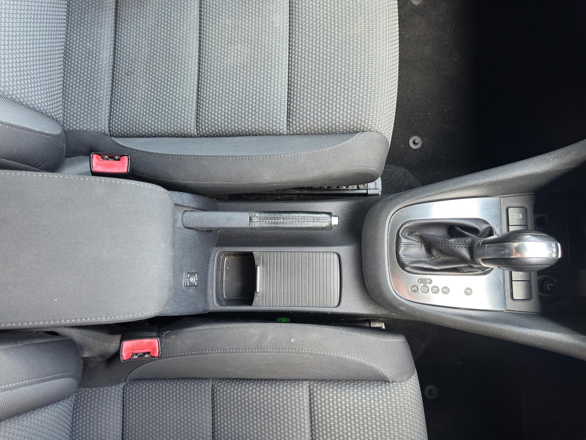 Volkswagen Golf view 19