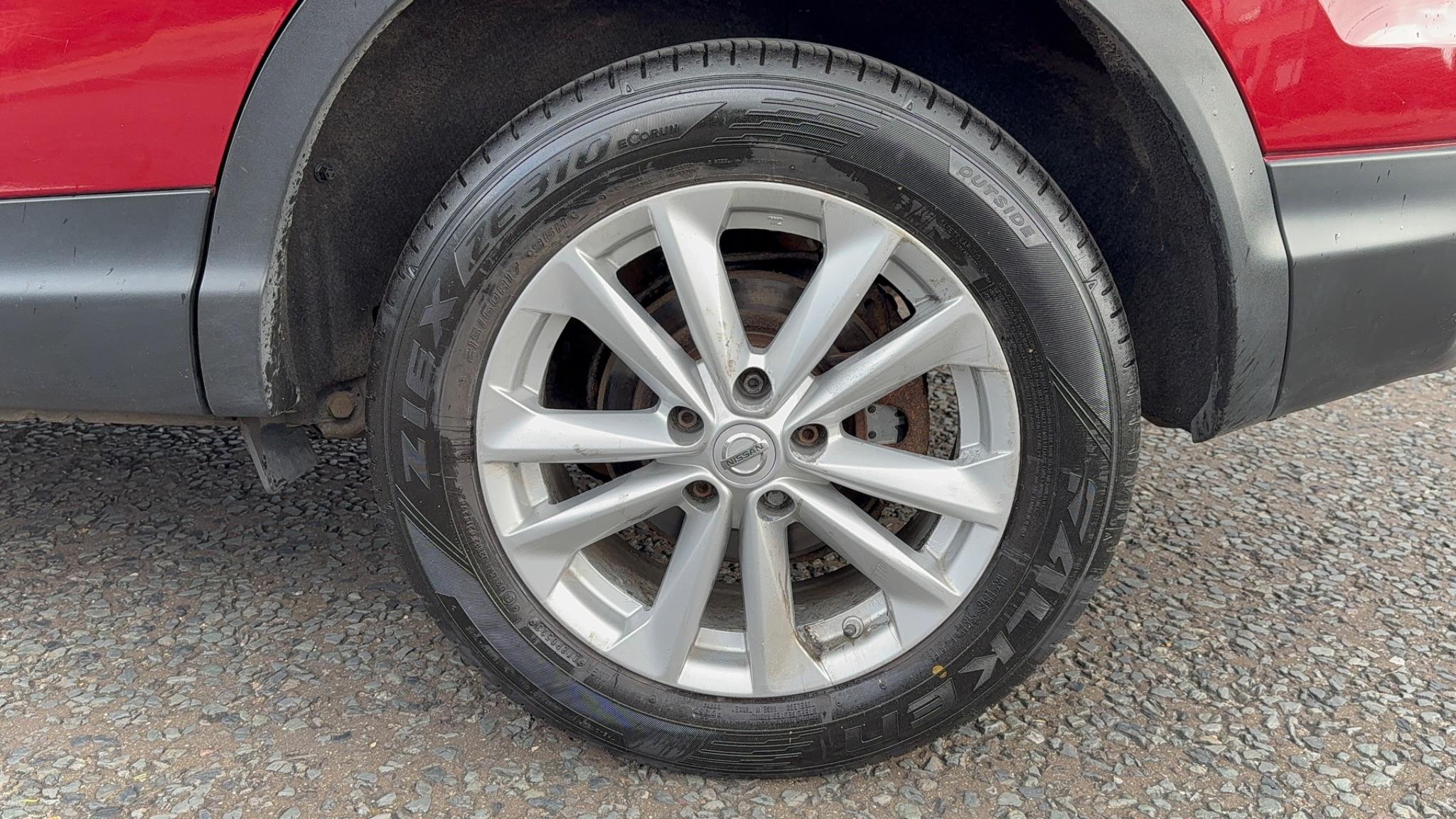 2014 Nissan Qashqai 1.5 dCi Acenta 2WD Euro 5 (s/s) 5dr • 74,950 miles image 33