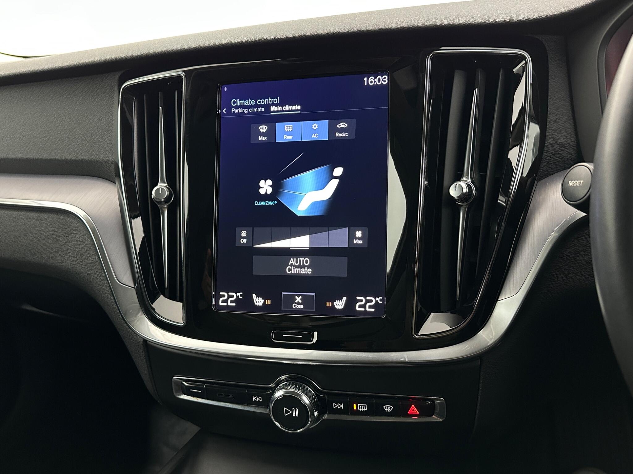 Volvo V60 view 25