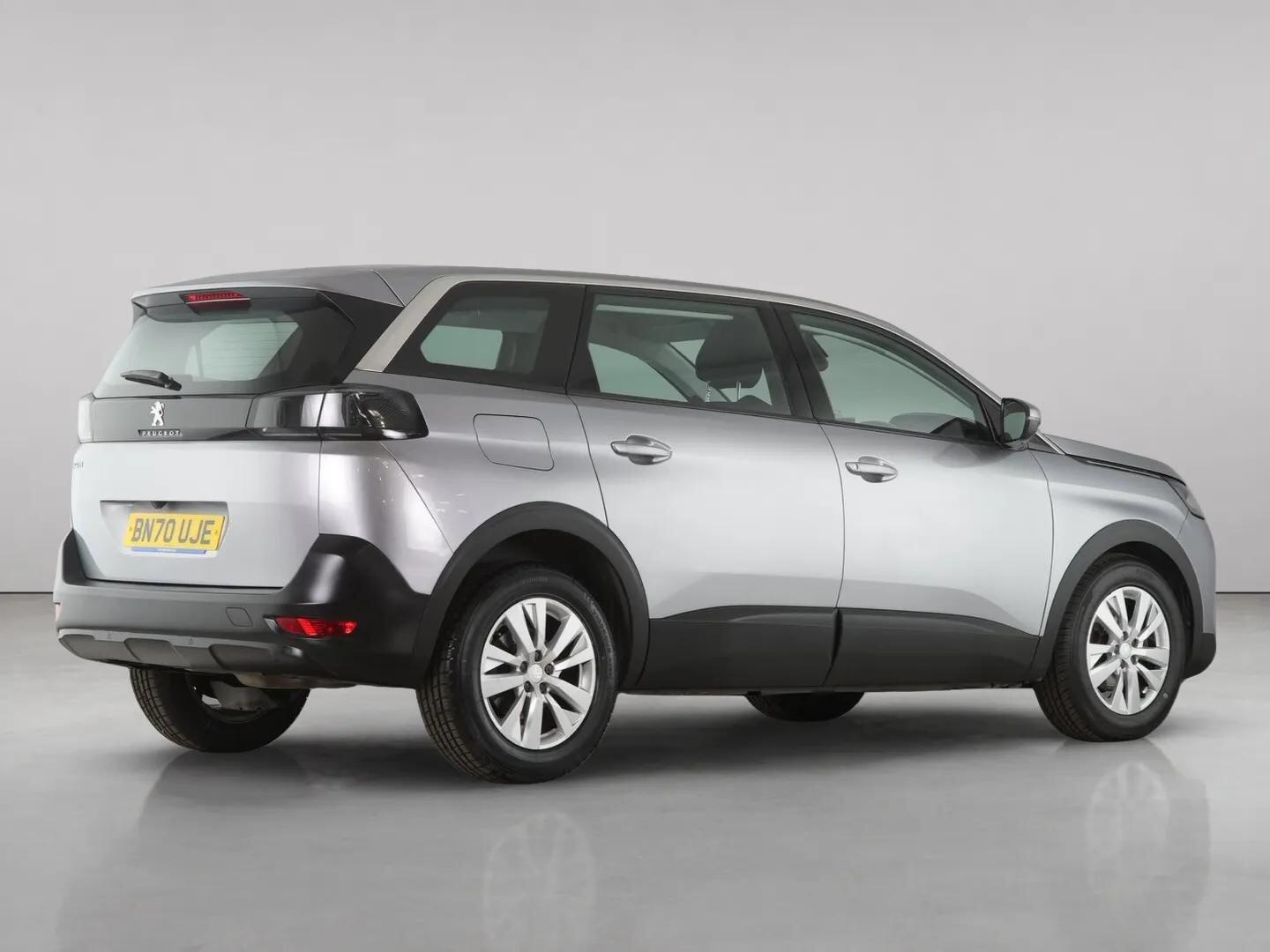 Peugeot 5008 view 8