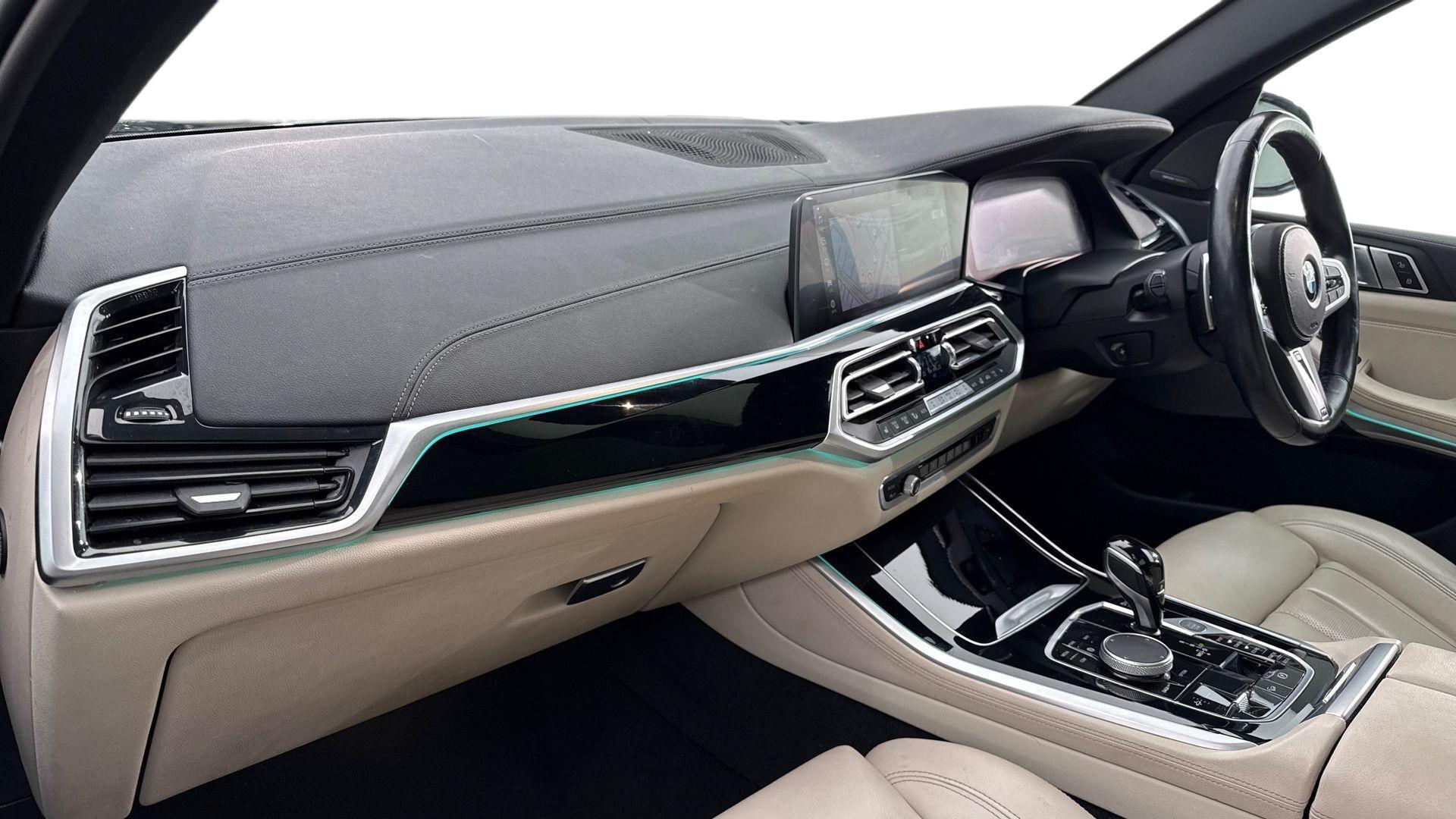 BMW X5 view 7