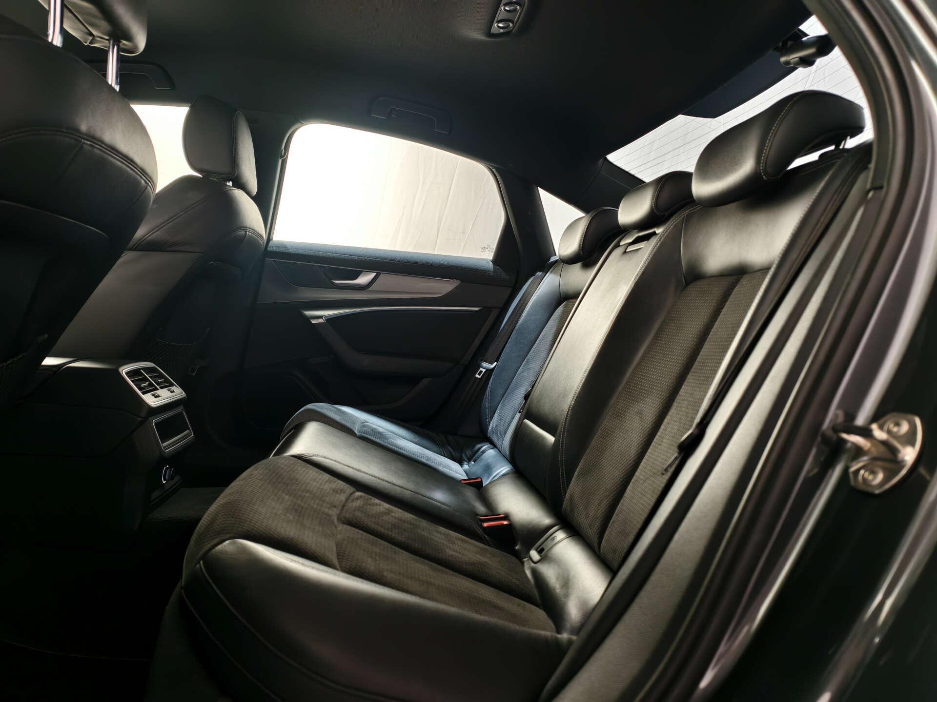 Audi A6 Saloon view 13