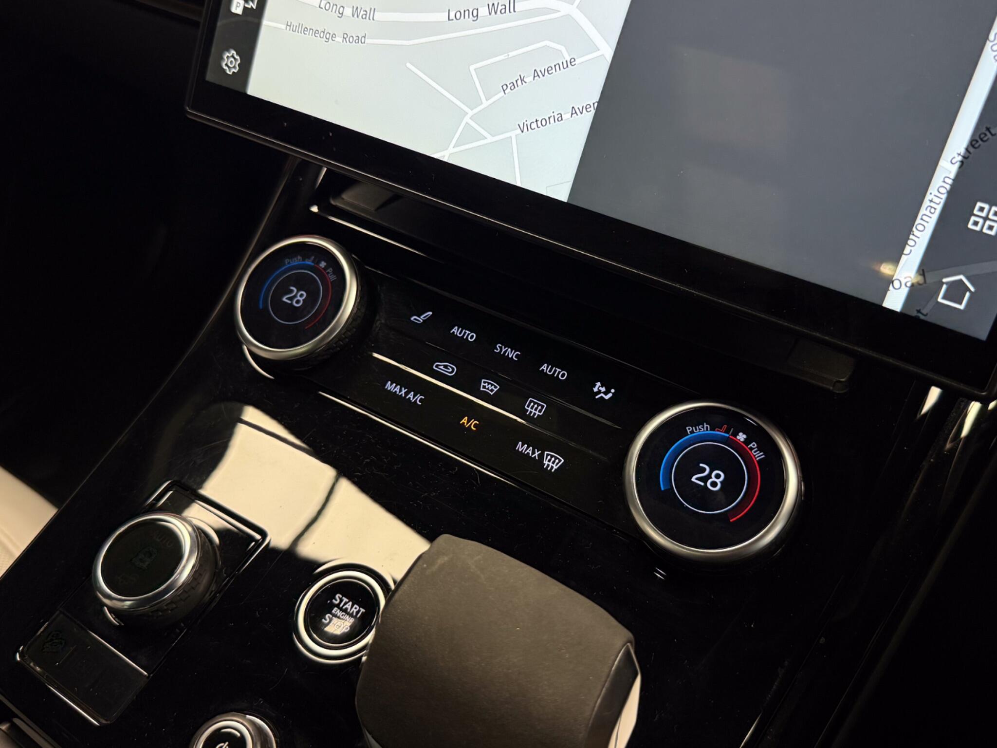Land Rover Range Rover Sport view 42