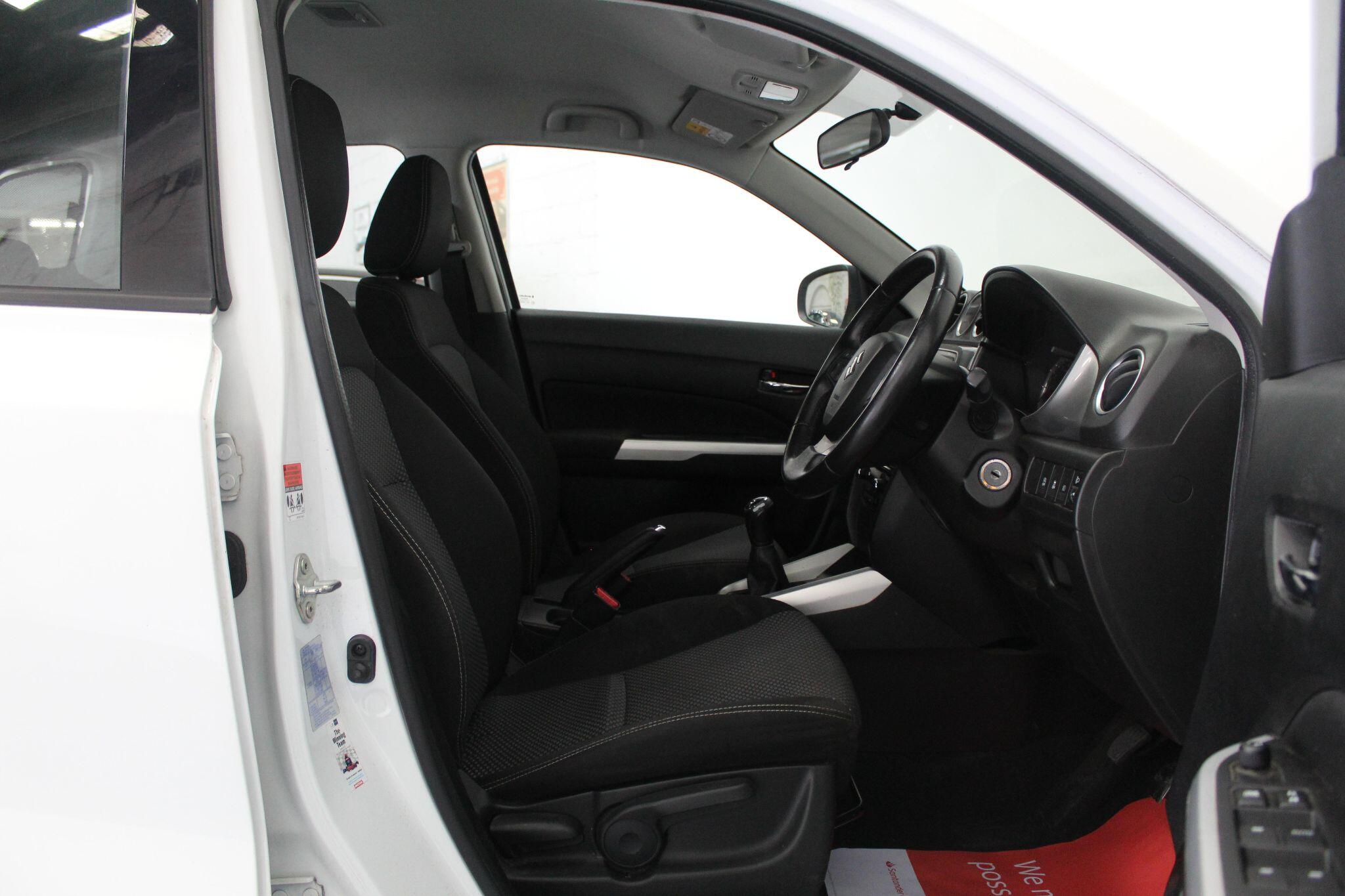Suzuki Vitara view 28