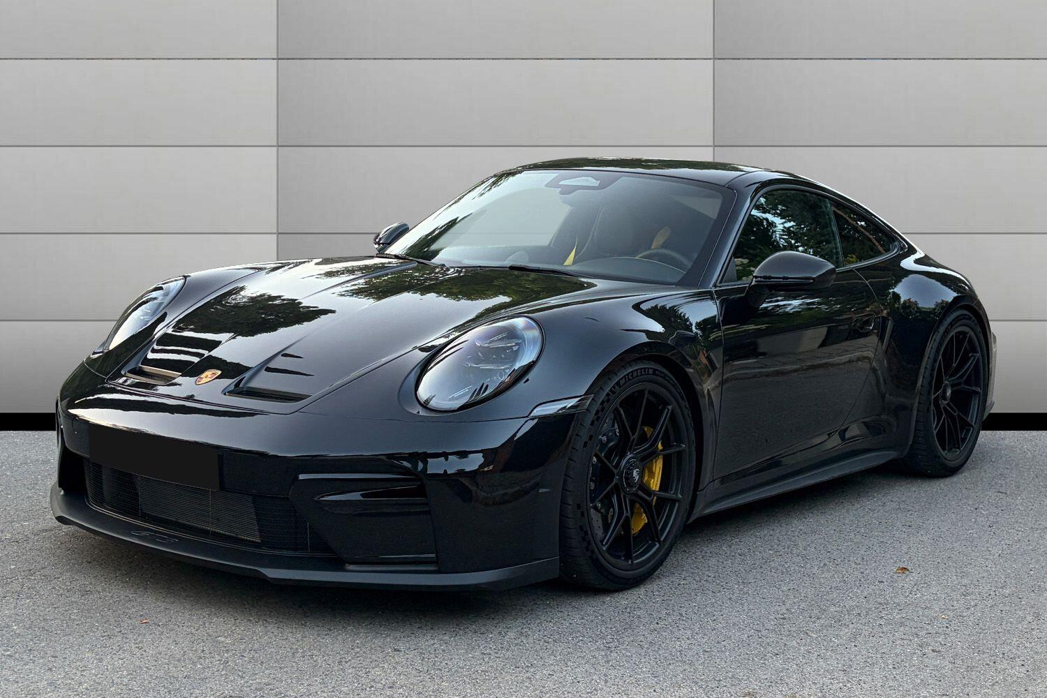 Porsche 911 view 2