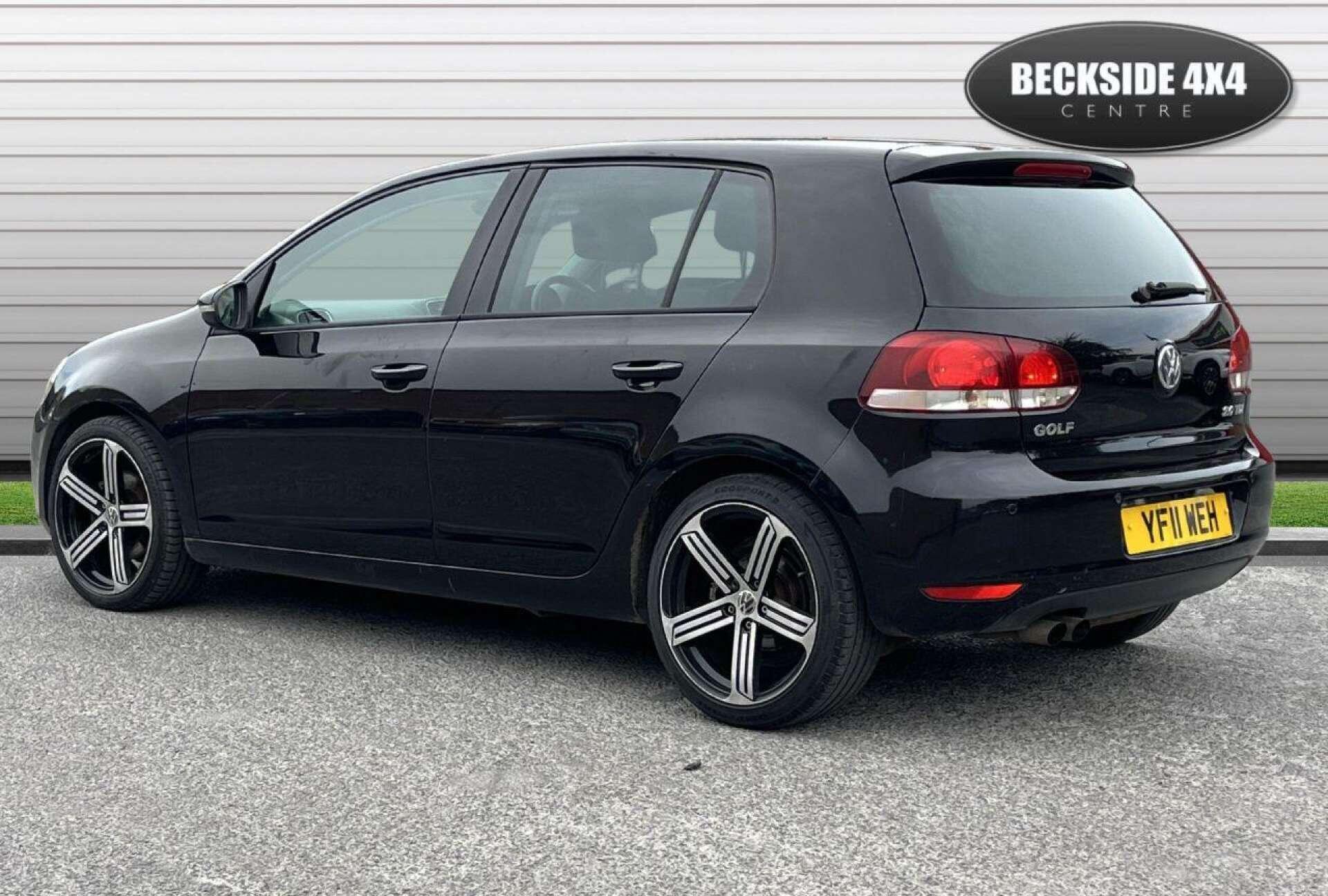 Volkswagen Golf view 4