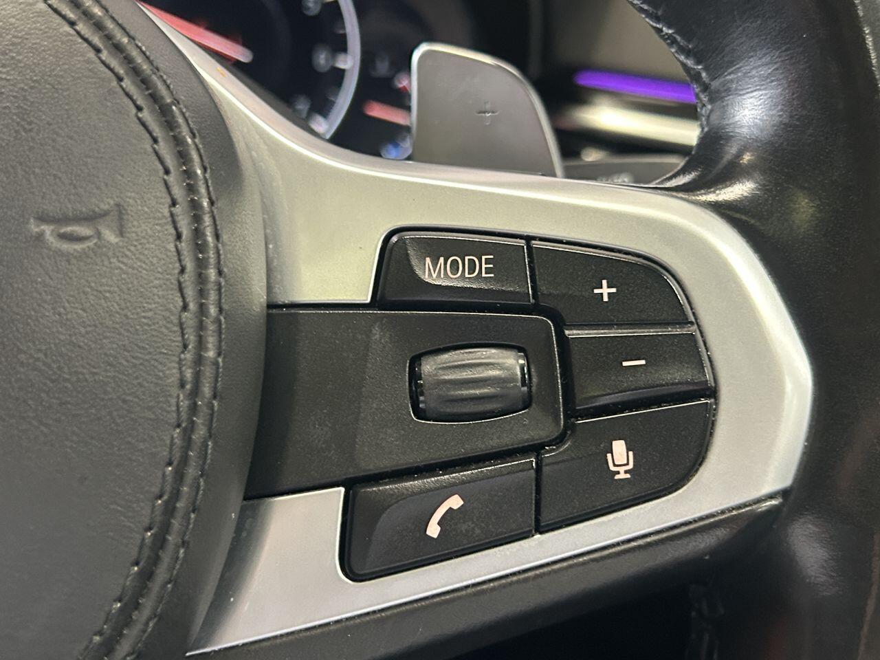 BMW 5 Series view 26