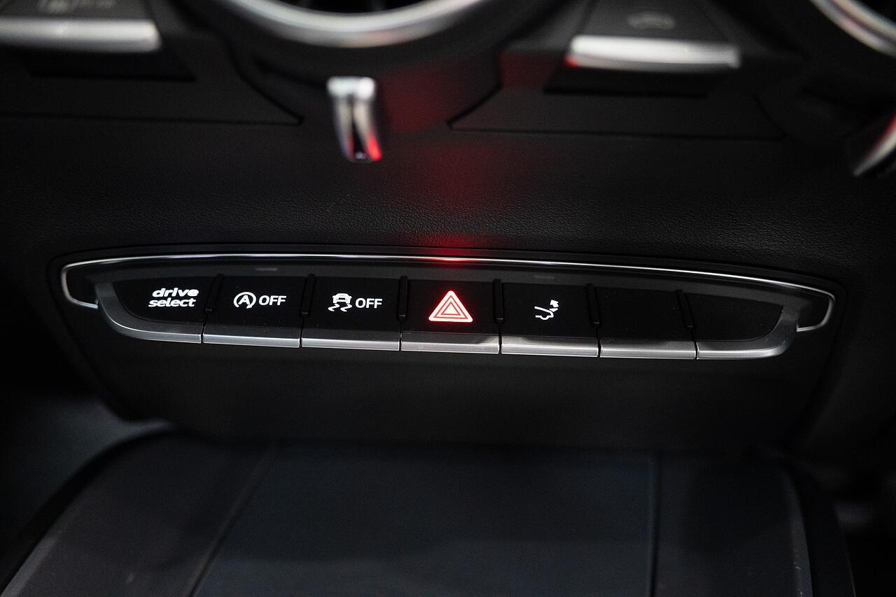 Audi TT view 16