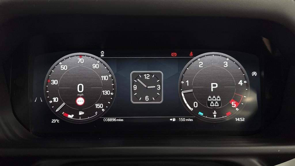 Land Rover Defender view 16
