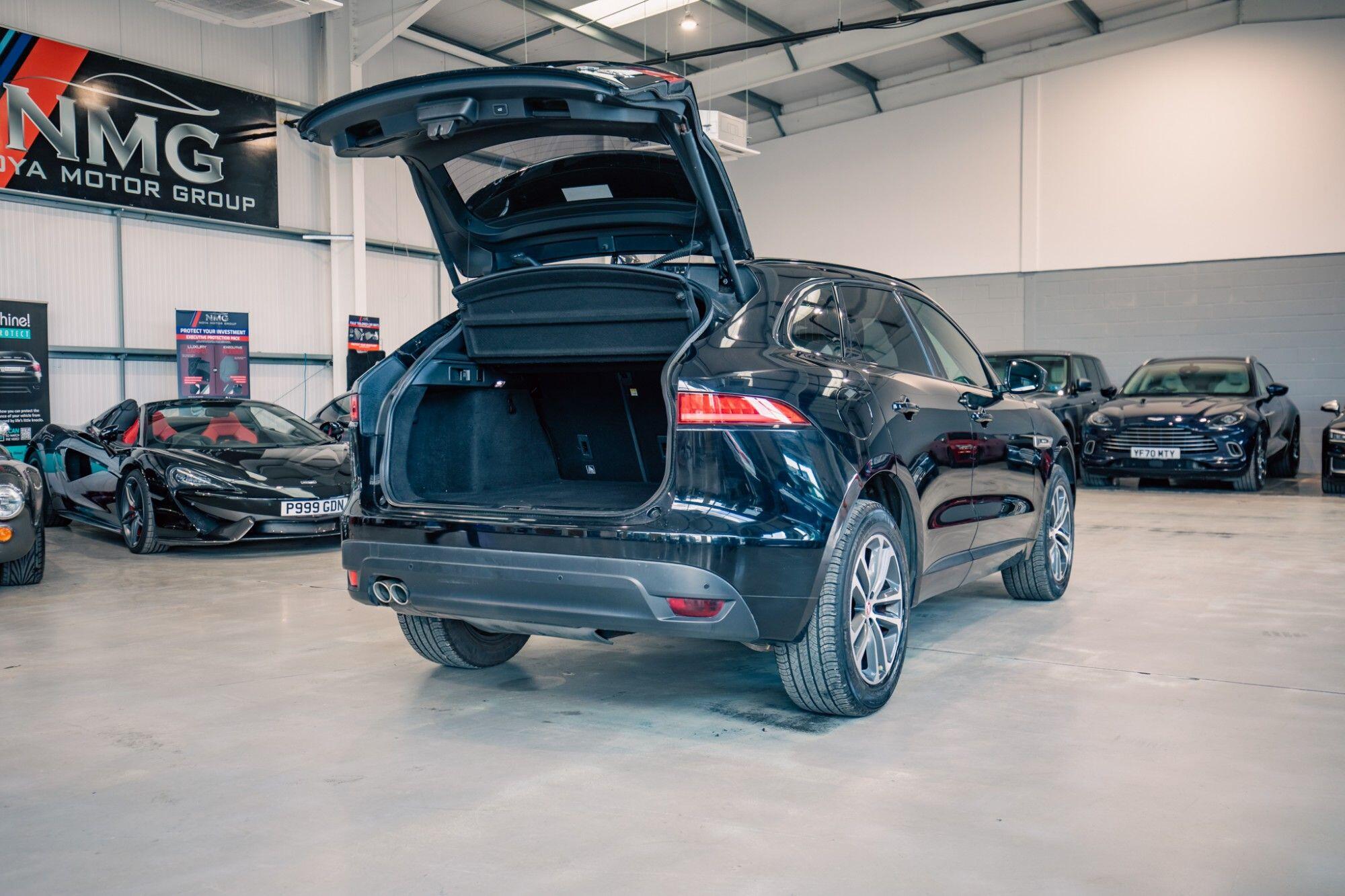 Jaguar F-Pace view 33