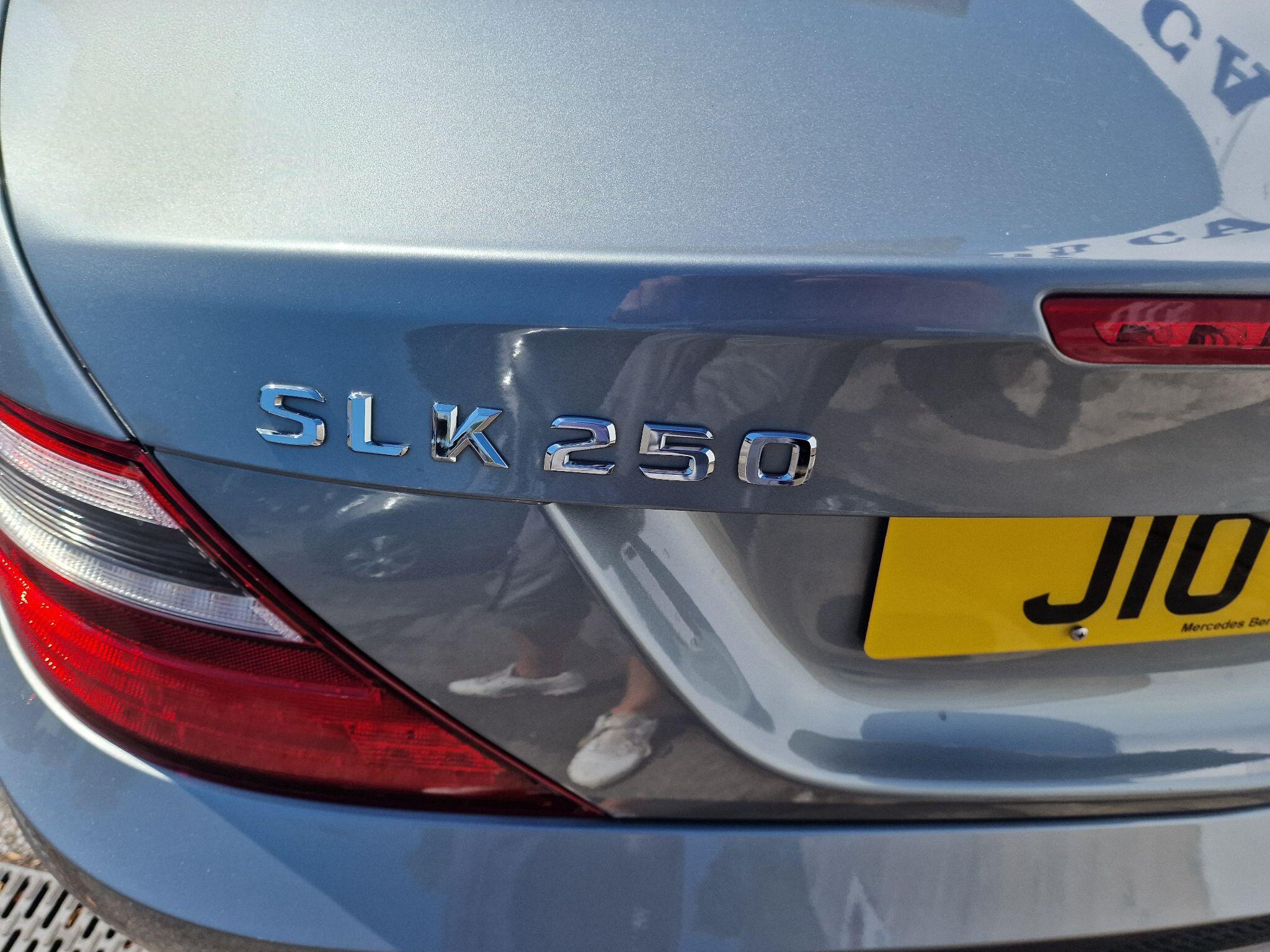 Mercedes-Benz SLK view 29