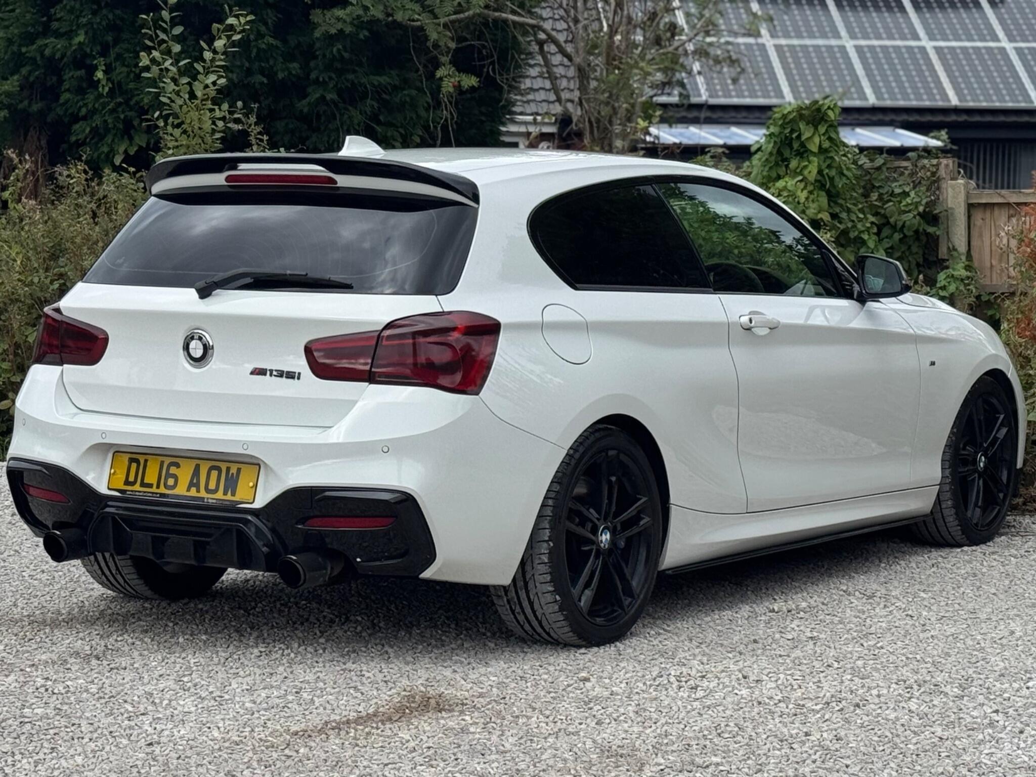 BMW 1 Series view 10