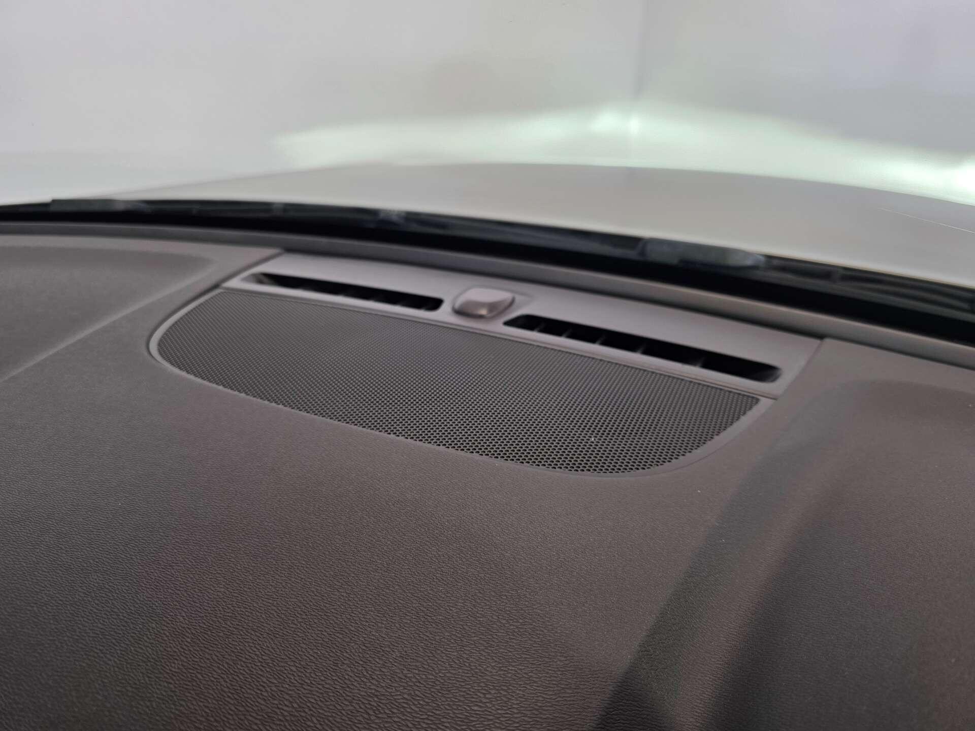 Volvo XC40 view 22