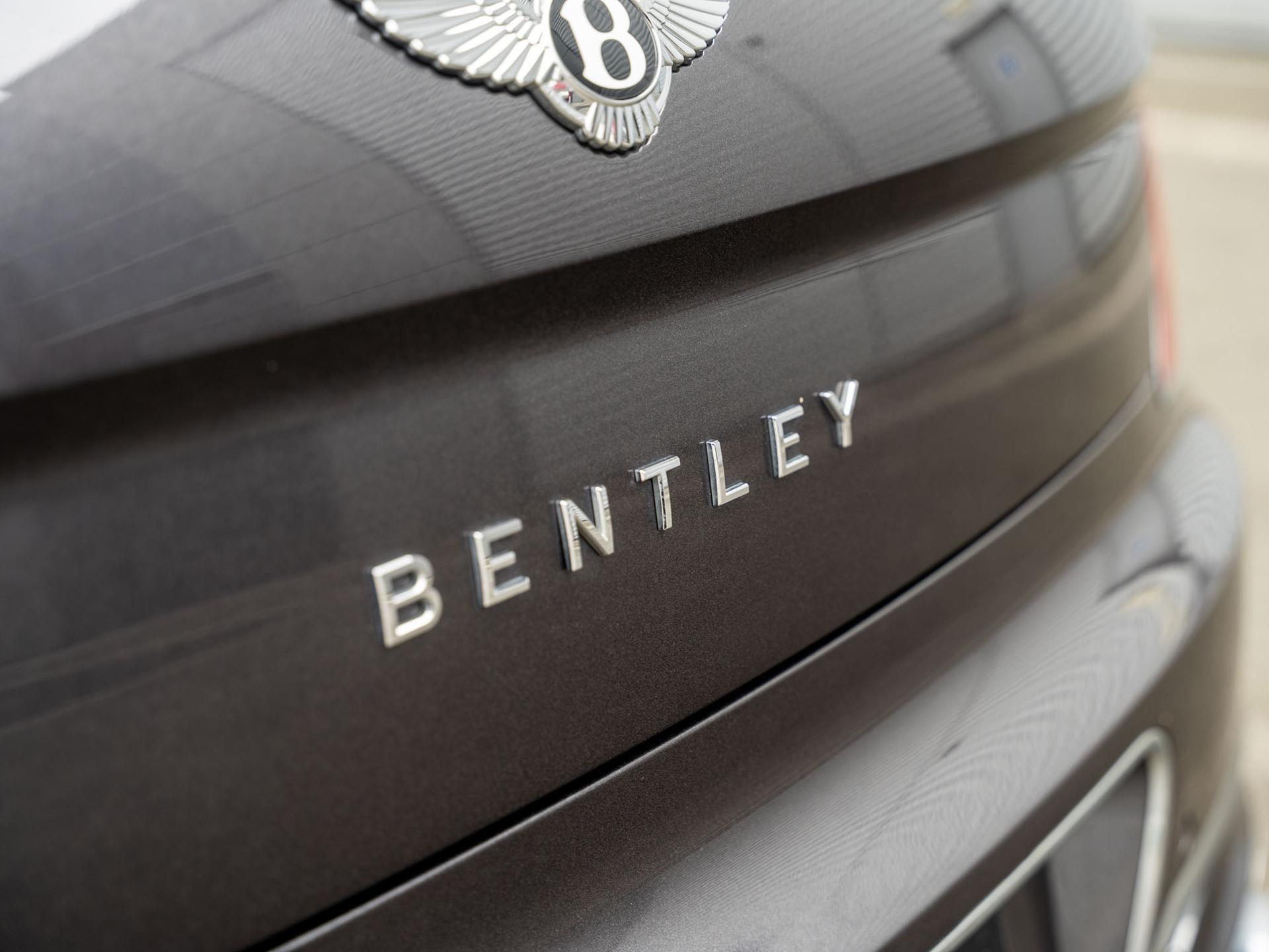 Bentley Flying Spur view 8