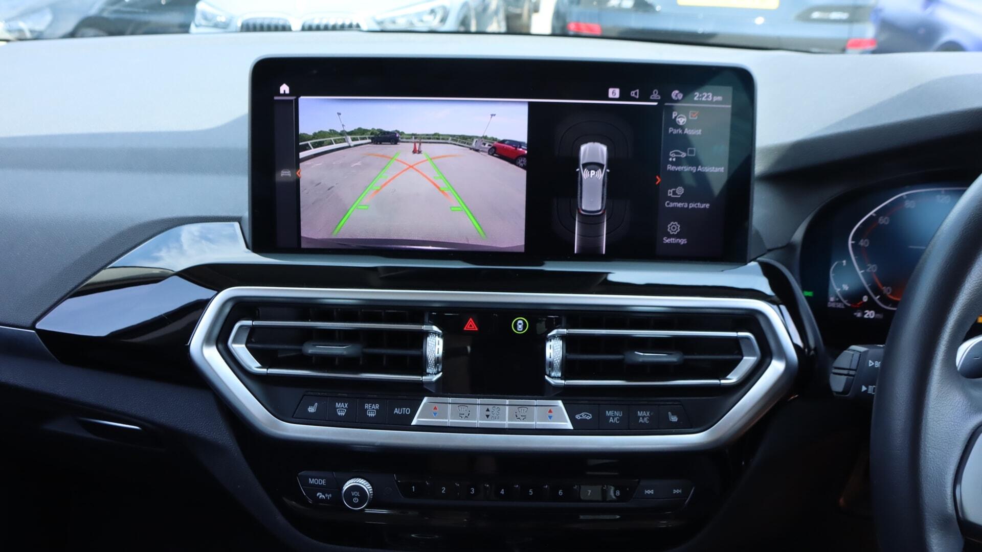 BMW X3 view 8