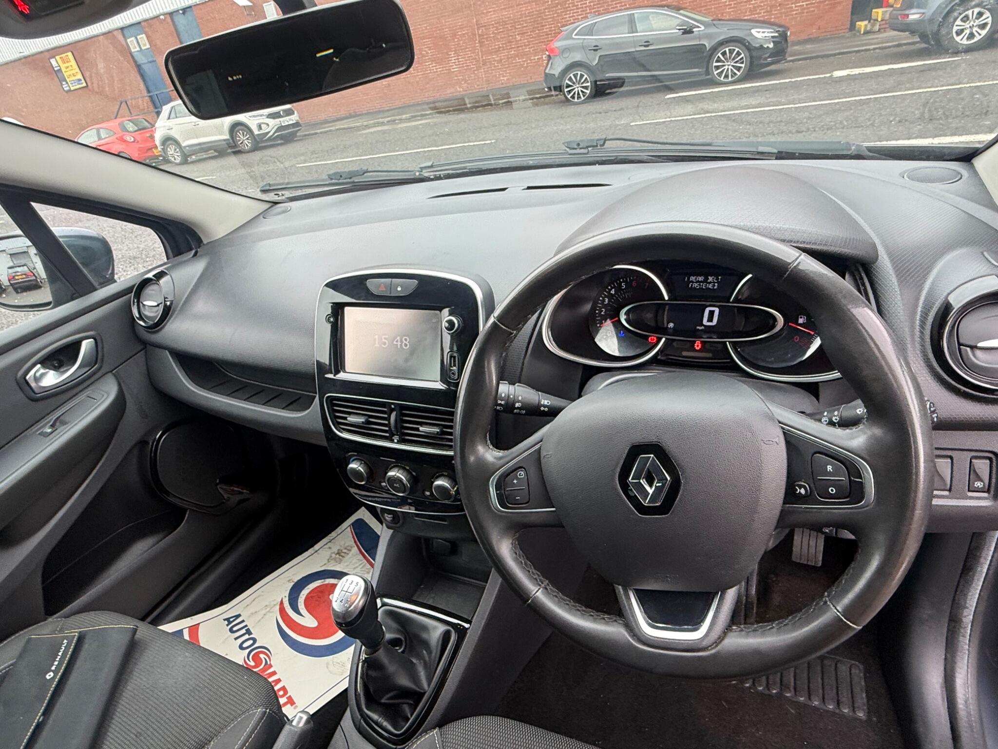 Renault Clio view 13