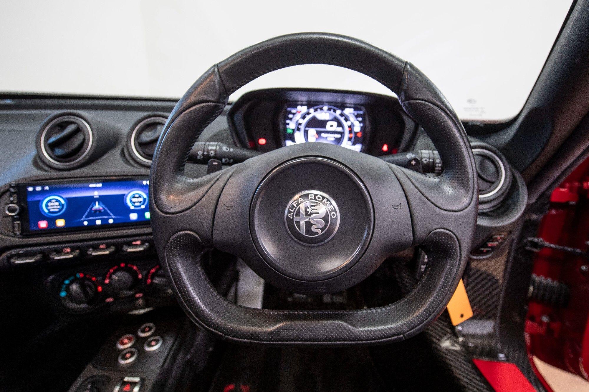 Alfa Romeo 4C view 15