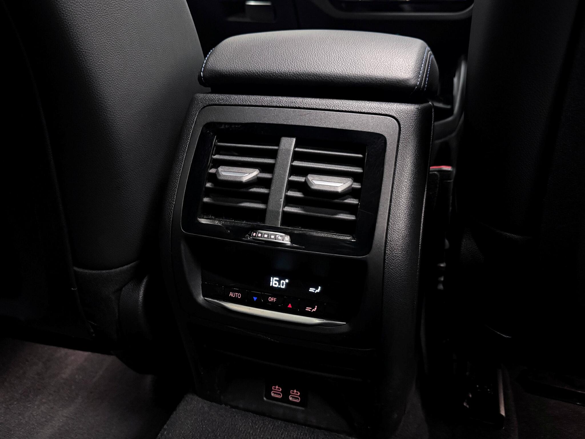 BMW X3 view 13