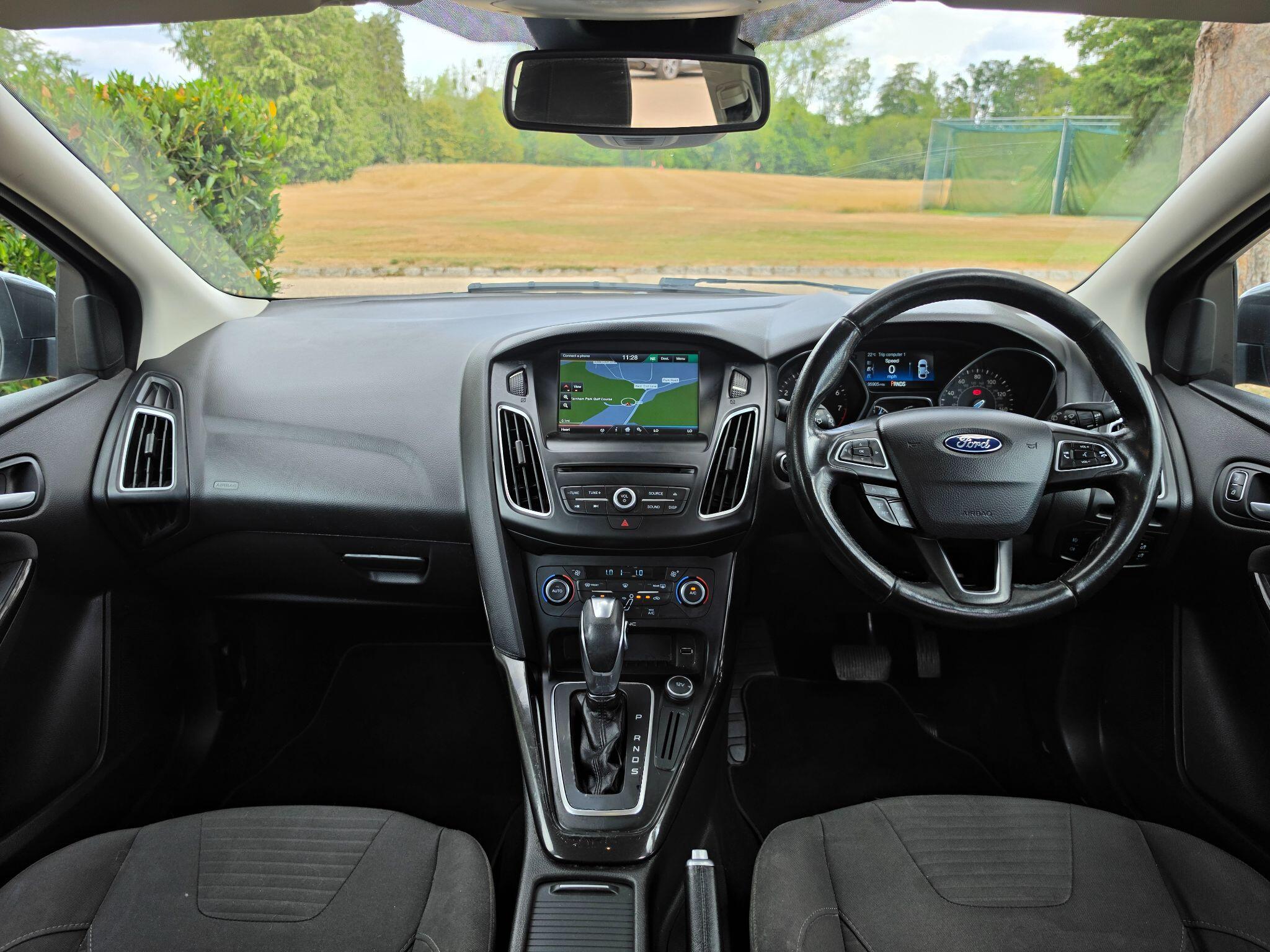 Ford Focus view 20