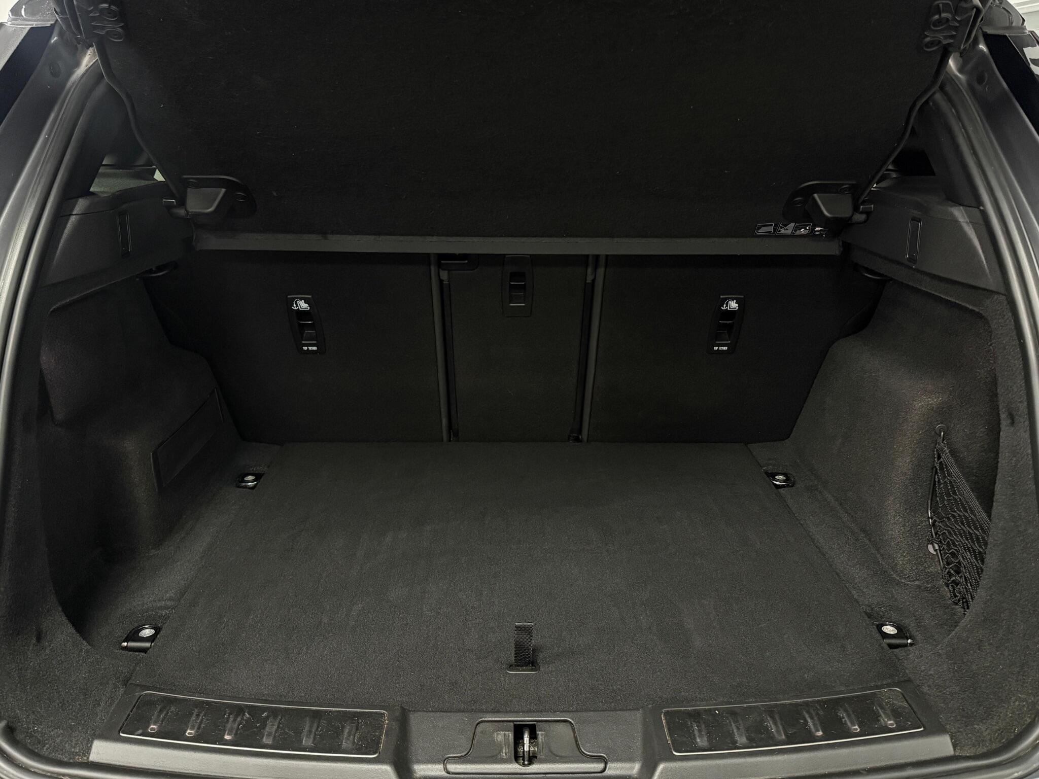Land Rover Range Rover Evoque view 33