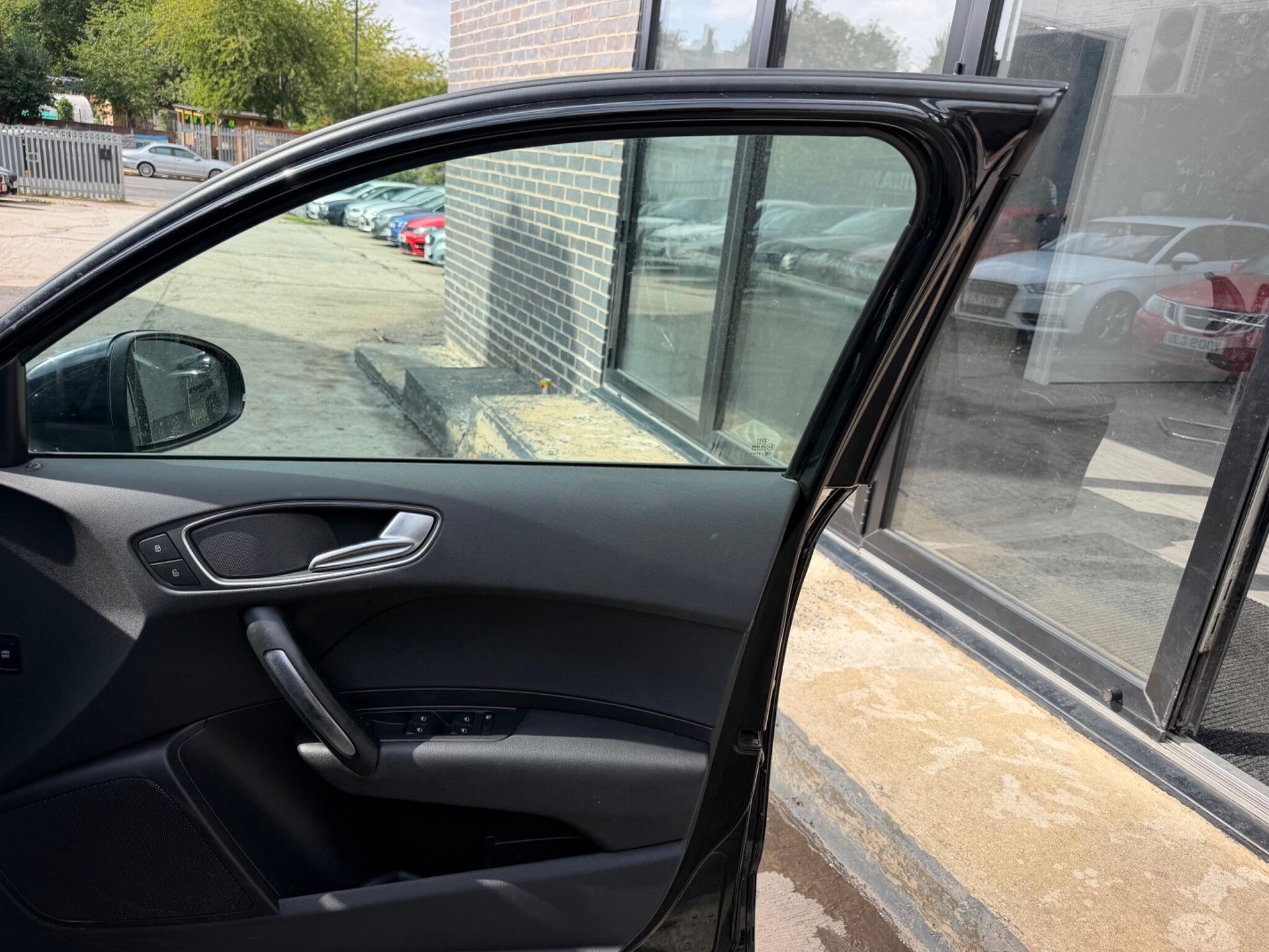 Audi A1 view 9