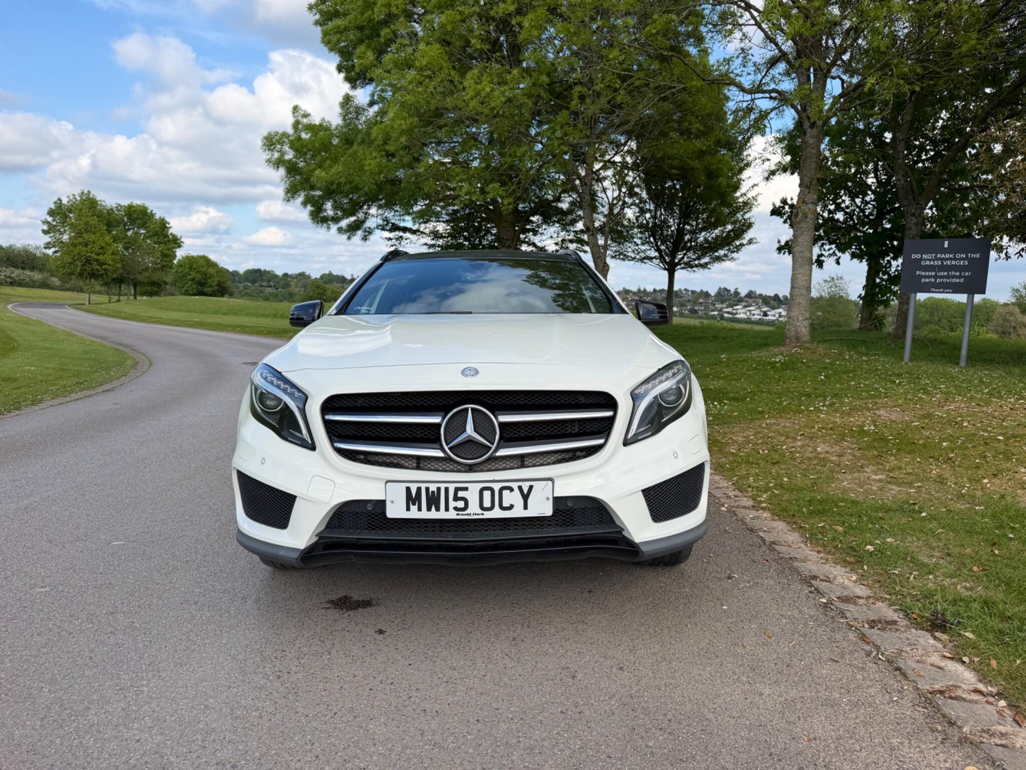 Mercedes-Benz Gla view 36