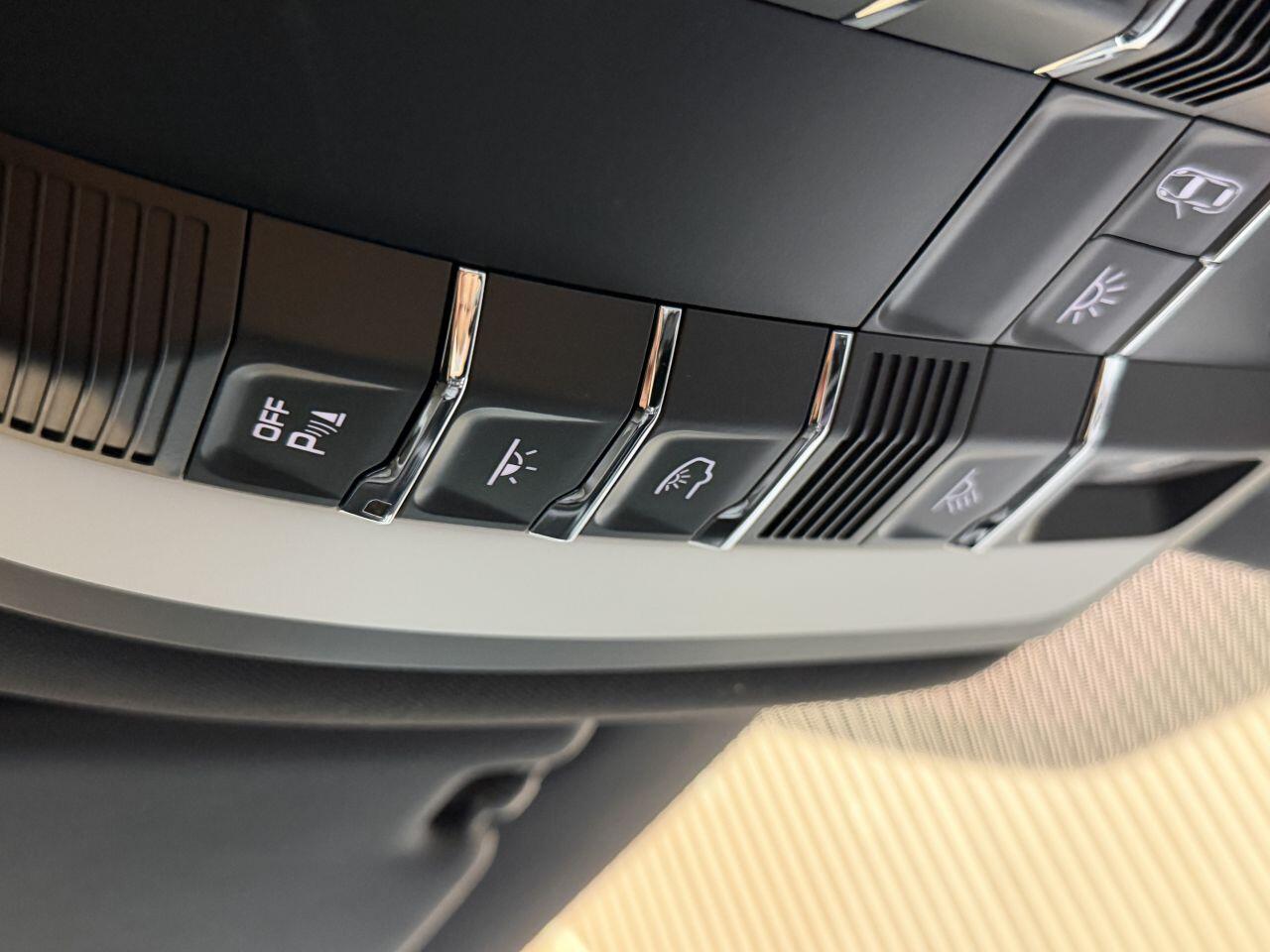 Porsche Macan view 37
