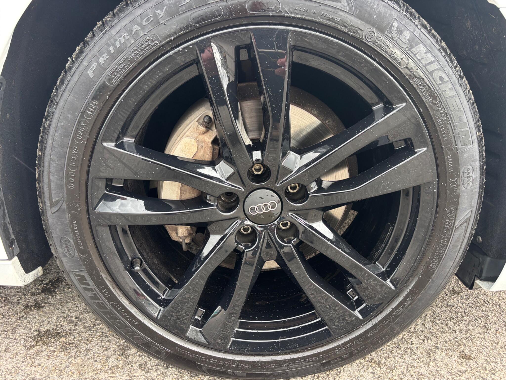 Audi A6 Avant view 9