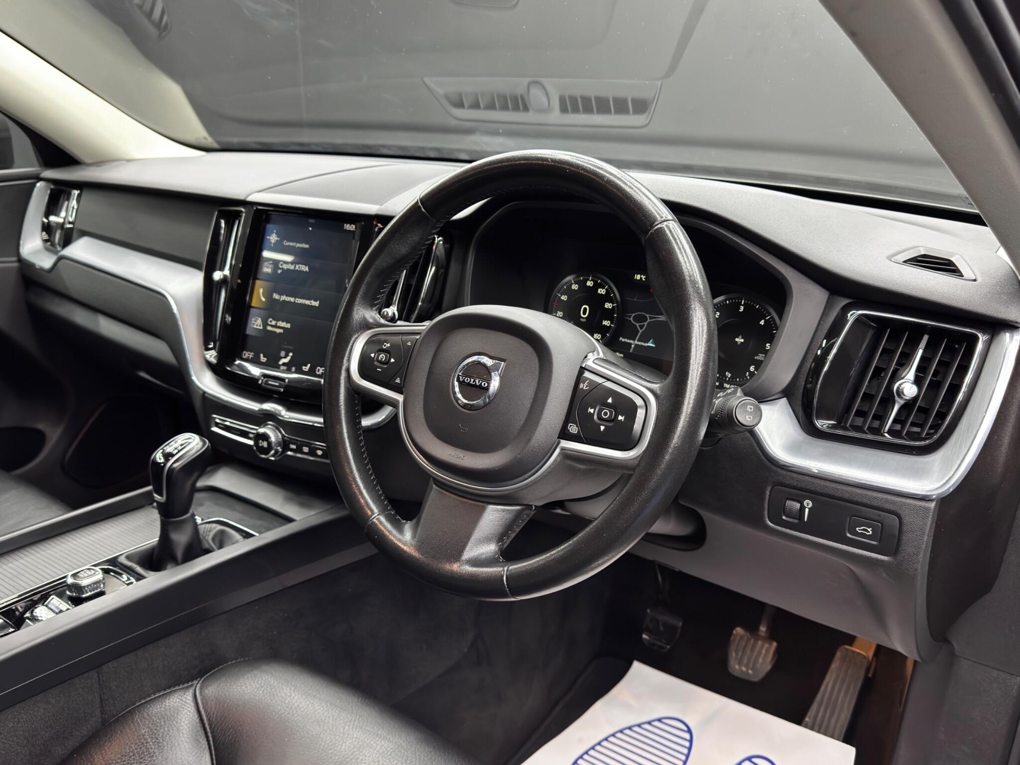 Volvo XC60 view 9