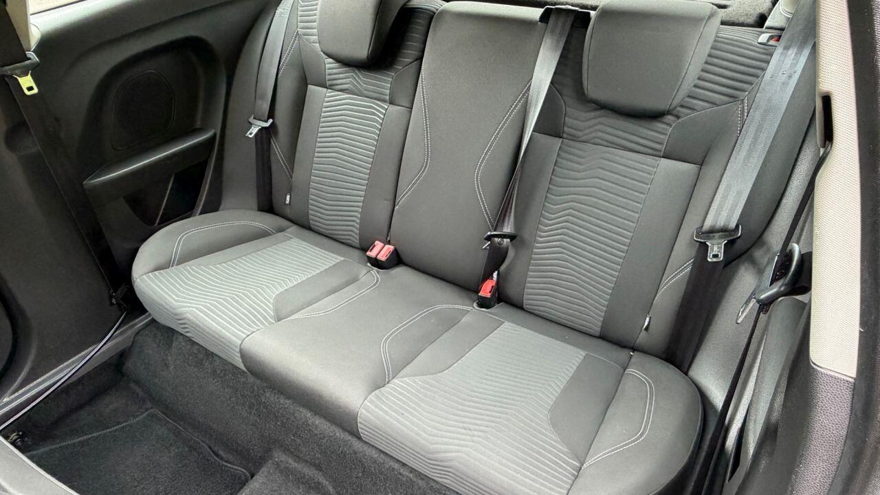 Ford Fiesta view 14