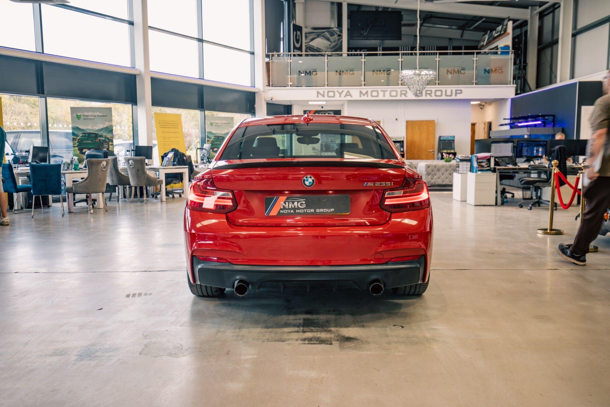 BMW 2 Series view 22